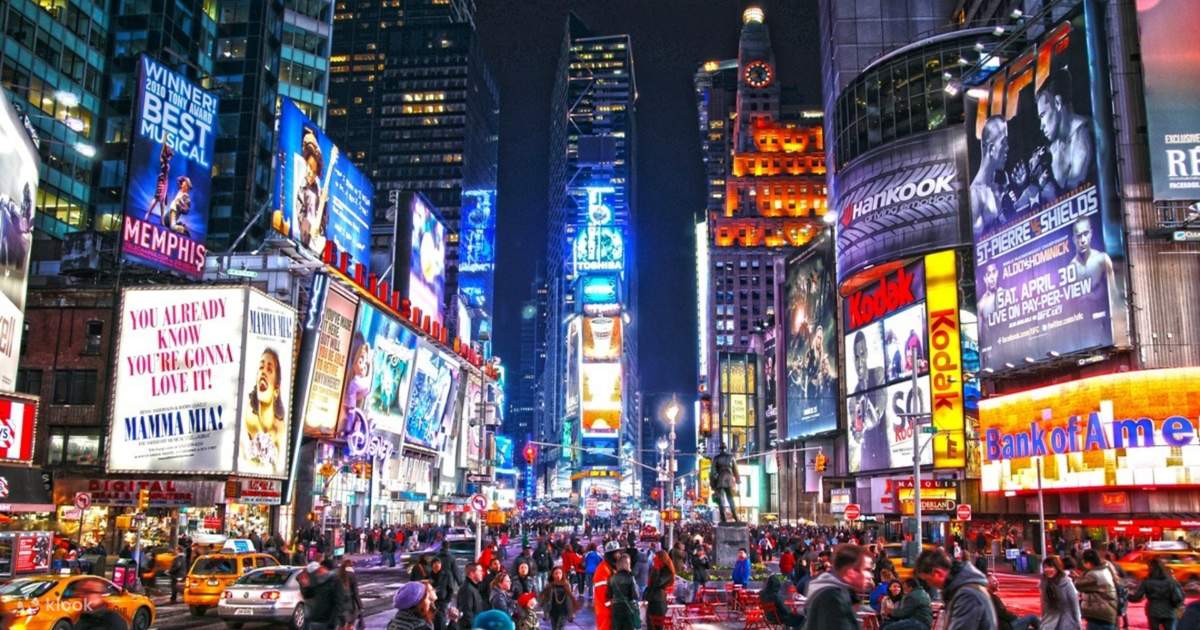 Rockefeller Center, Times Square, and Empire State Building Night Tour